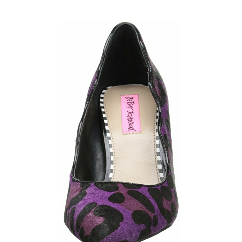 Betsey Johnson NEW Purple Leopard Calf Hair Heels - Picture 2 of 7